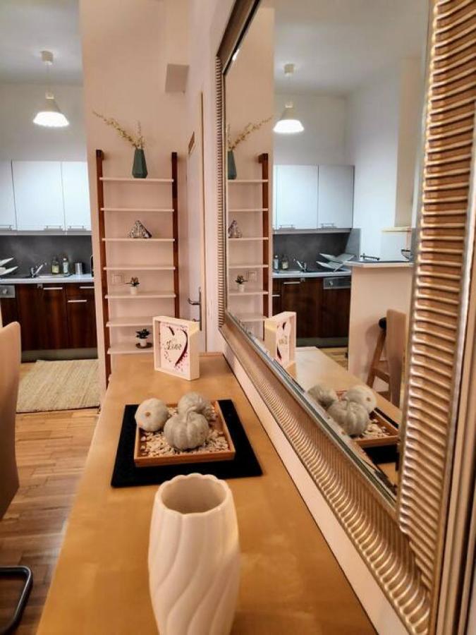 Nd Exquisites Wundervolles Ruhiges Terrassenapartment Mit Garage Wien Ngoại thất bức ảnh