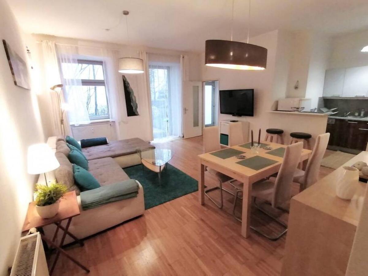 Nd Exquisites Wundervolles Ruhiges Terrassenapartment Mit Garage Wien Ngoại thất bức ảnh