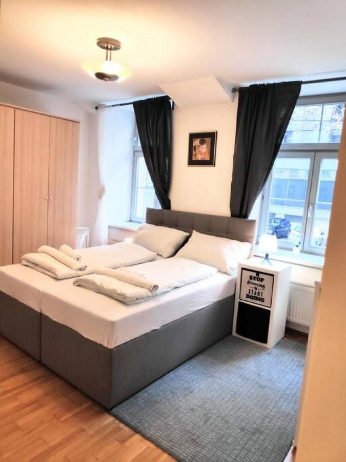 Nd Exquisites Wundervolles Ruhiges Terrassenapartment Mit Garage Wien Ngoại thất bức ảnh