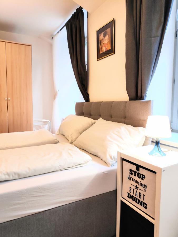Nd Exquisites Wundervolles Ruhiges Terrassenapartment Mit Garage Wien Ngoại thất bức ảnh